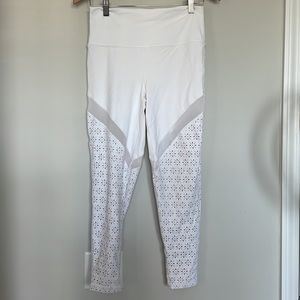 Aerie Chill Play Move White Patterened Leggings Sz L EUC